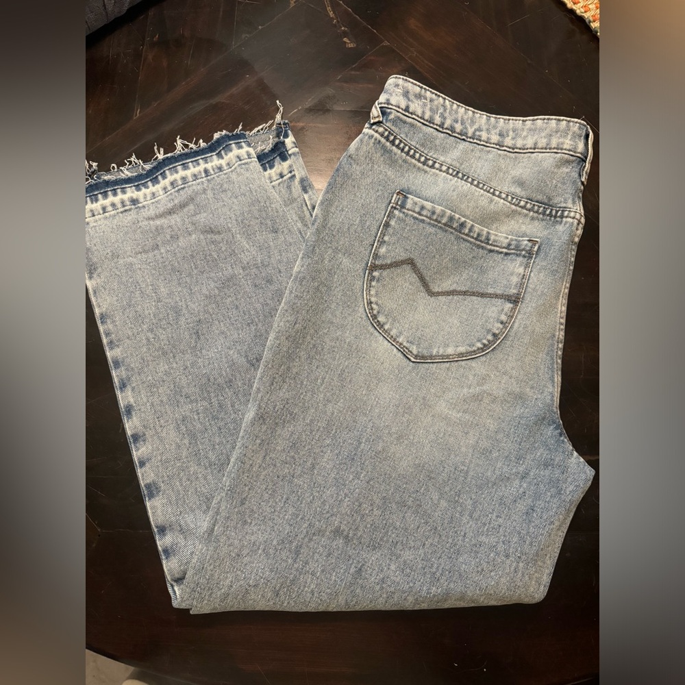 Cleo & Wolf Jeans
